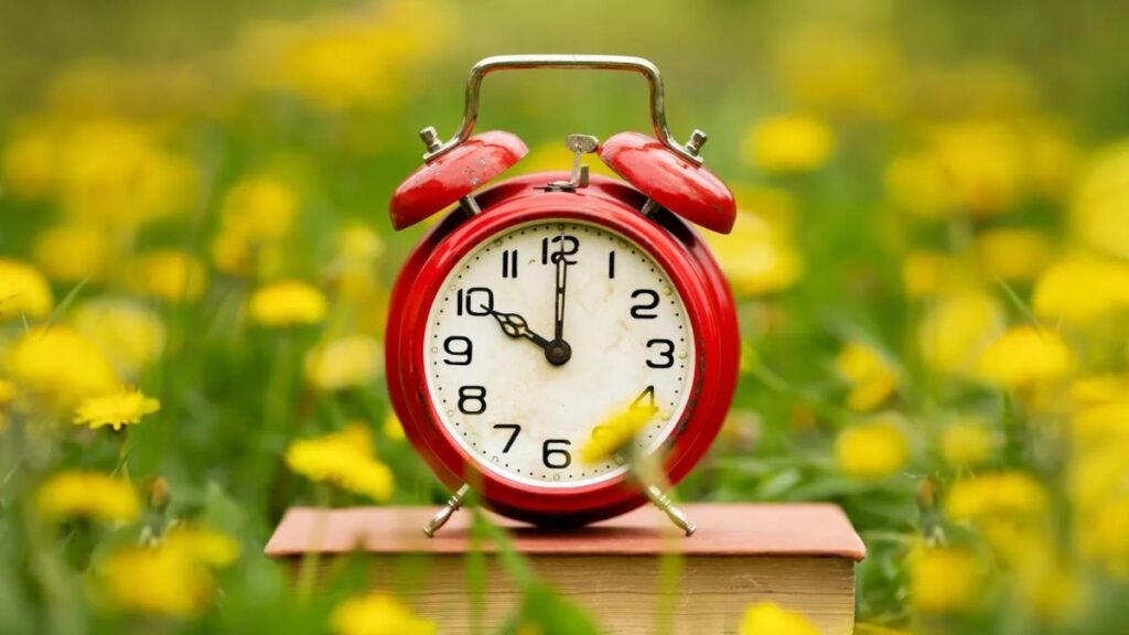 Daylight Saving Time 2026 – Here’s When Your Clocks Fall Back This Year